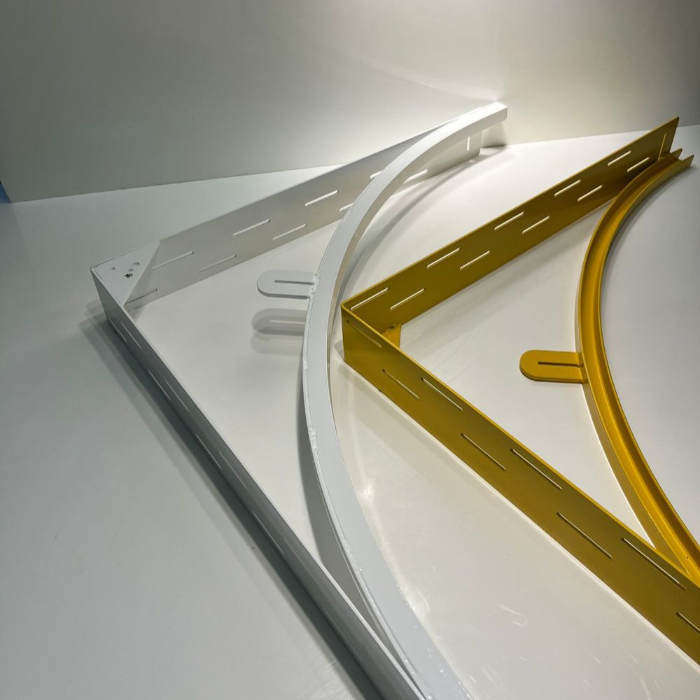  Ultimate Rink-Set of white and yellow powder-coated corner brackets for rink frame reinforcement. 
