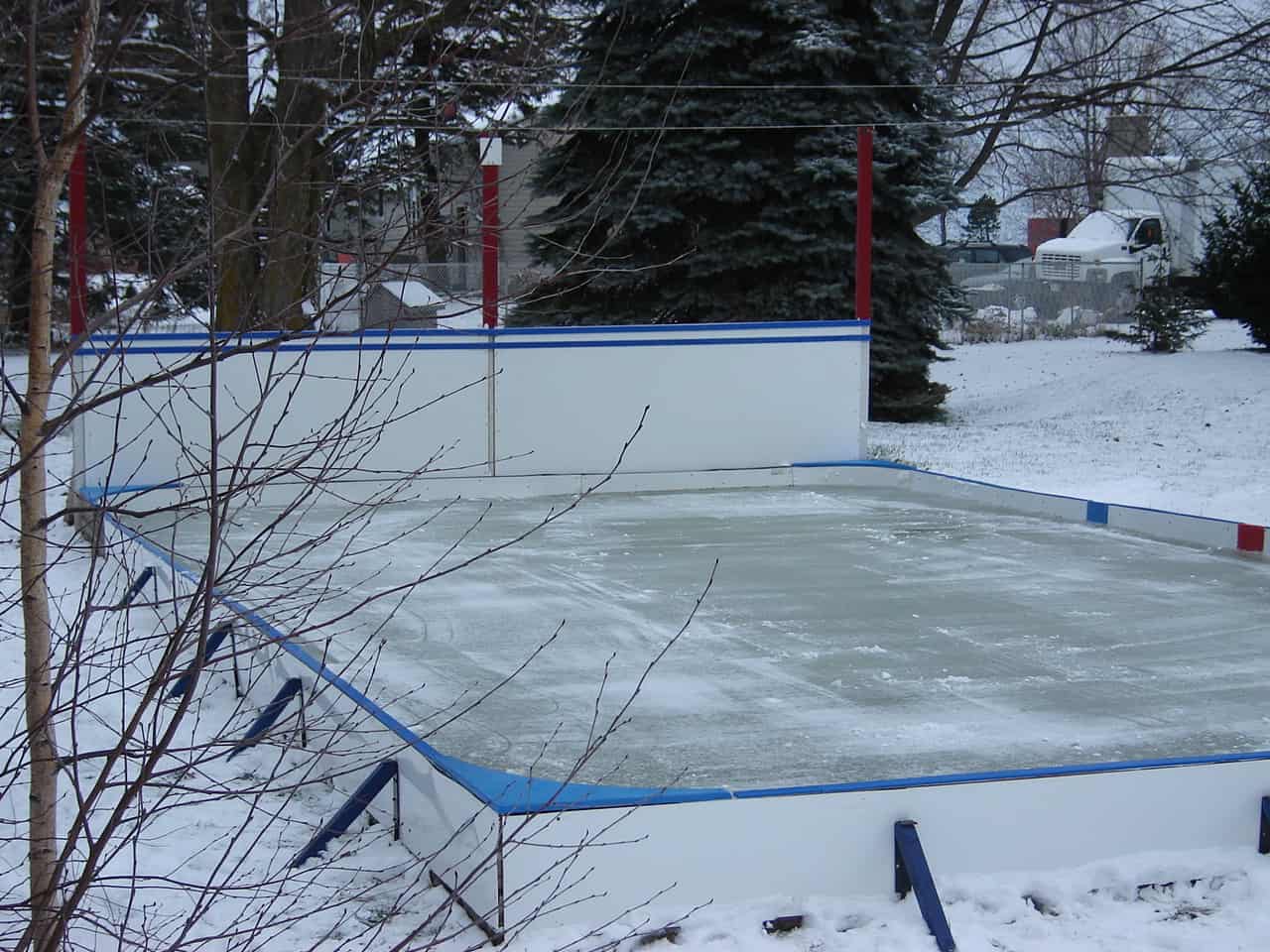 Backyard Ice Hockey Rinks – Best Home Ice Skating Rink Kits – EZ ICE